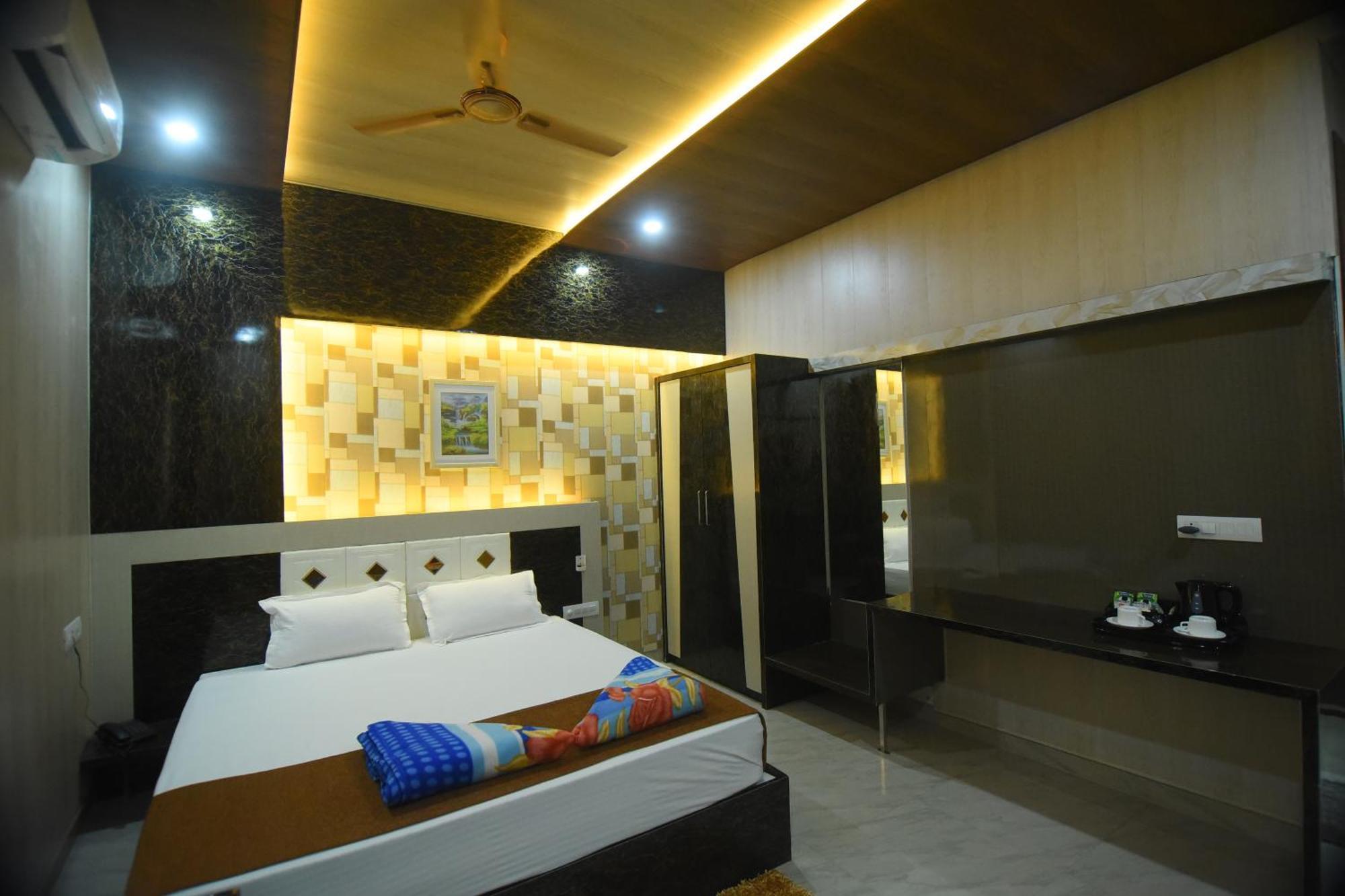 Hotel R Empire Revtree Davanagere Exterior foto